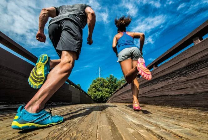 Креативные спортивные фото Vibram FiveFingers redessine la Bikila EVO ! #5doigts #Vibram #FiveFingers #bare