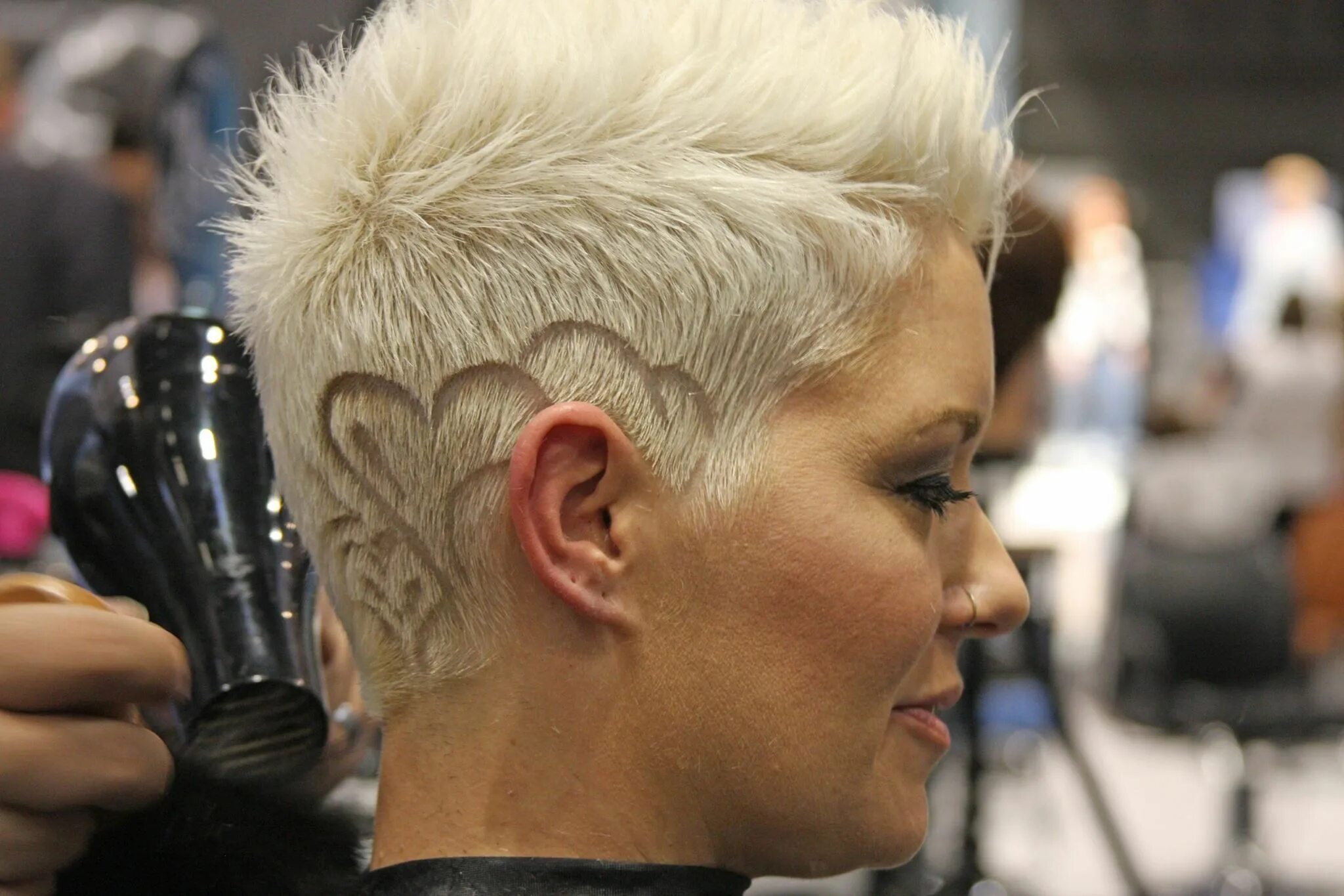 Креативные стрижки 2024 Valentine hair tattoo Hair tattoos, Hair etching, Valentine hair