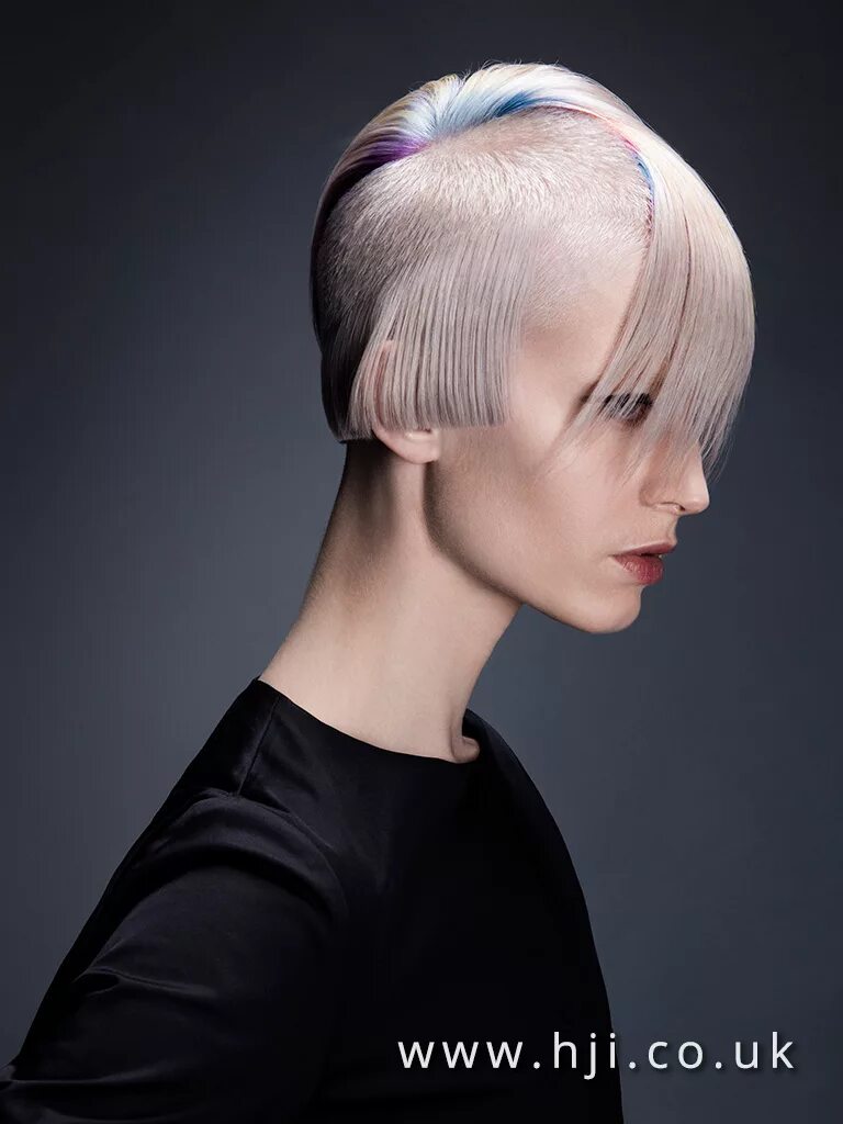 Креативные стрижки 2024 2016 Ash blonde disconnected skinhead crop with bold root colour