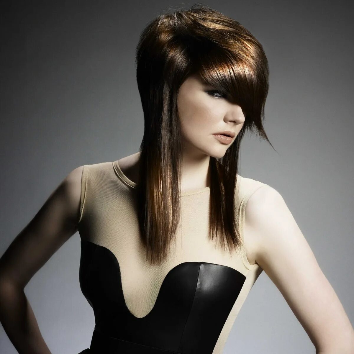 Креативные стрижки на длинные волосы 2024 Modern hairstyles for short, medium long and mixed-length hair