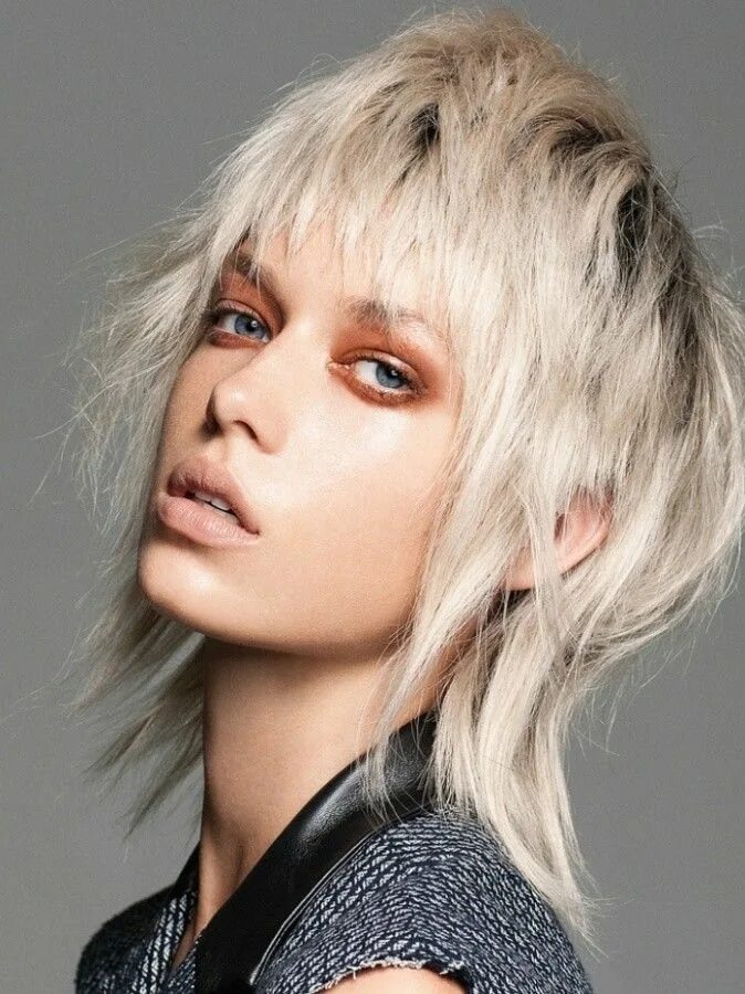 Креативные стрижки на средний волос фото Pin by Cindy Storm-Jessett on NOT!! WHY is this even a "Thing" ?!! Punk hair, Me