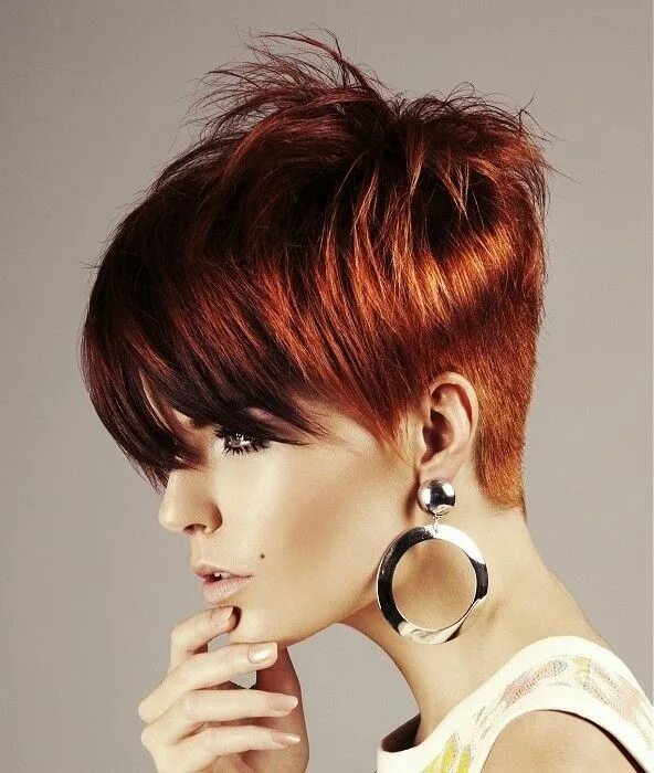 Креативные стрижки волос фото Red Straight Coloured Multi-tonal: Short Hair for Women Short red hair, Hair sty