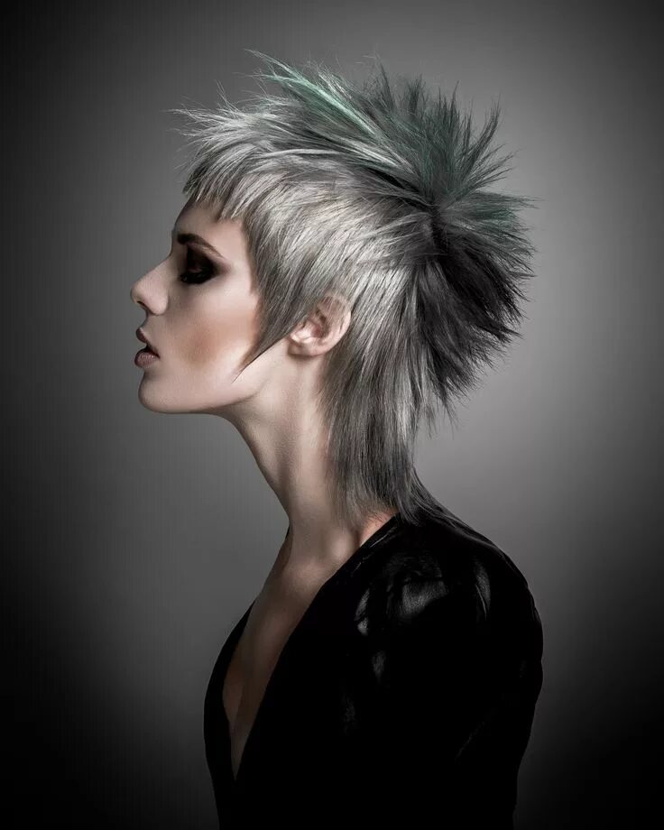 Креативные стрижки волосы женские Ross Charles #rosscharles #greyhair #серыеволосы #haircut #styling #стайлинг #пр