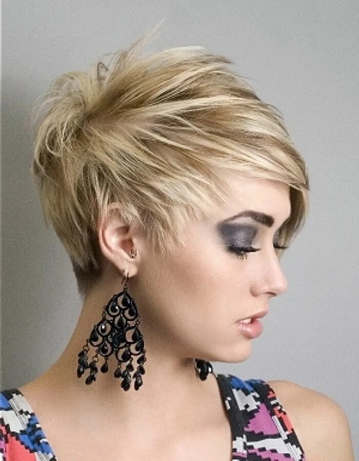 Креативные стрижки женские 2024 на короткие Short Hairstyles For Thick Hair Most Wanted Hairstyle 2014 Short hair trends, Sh