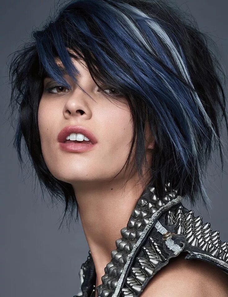 Креативные стрижки женские на средние Pin by Tina Mehl Miss Tina on HAIRSTYLES & COLOR Short hair styles, Edgy hair, M