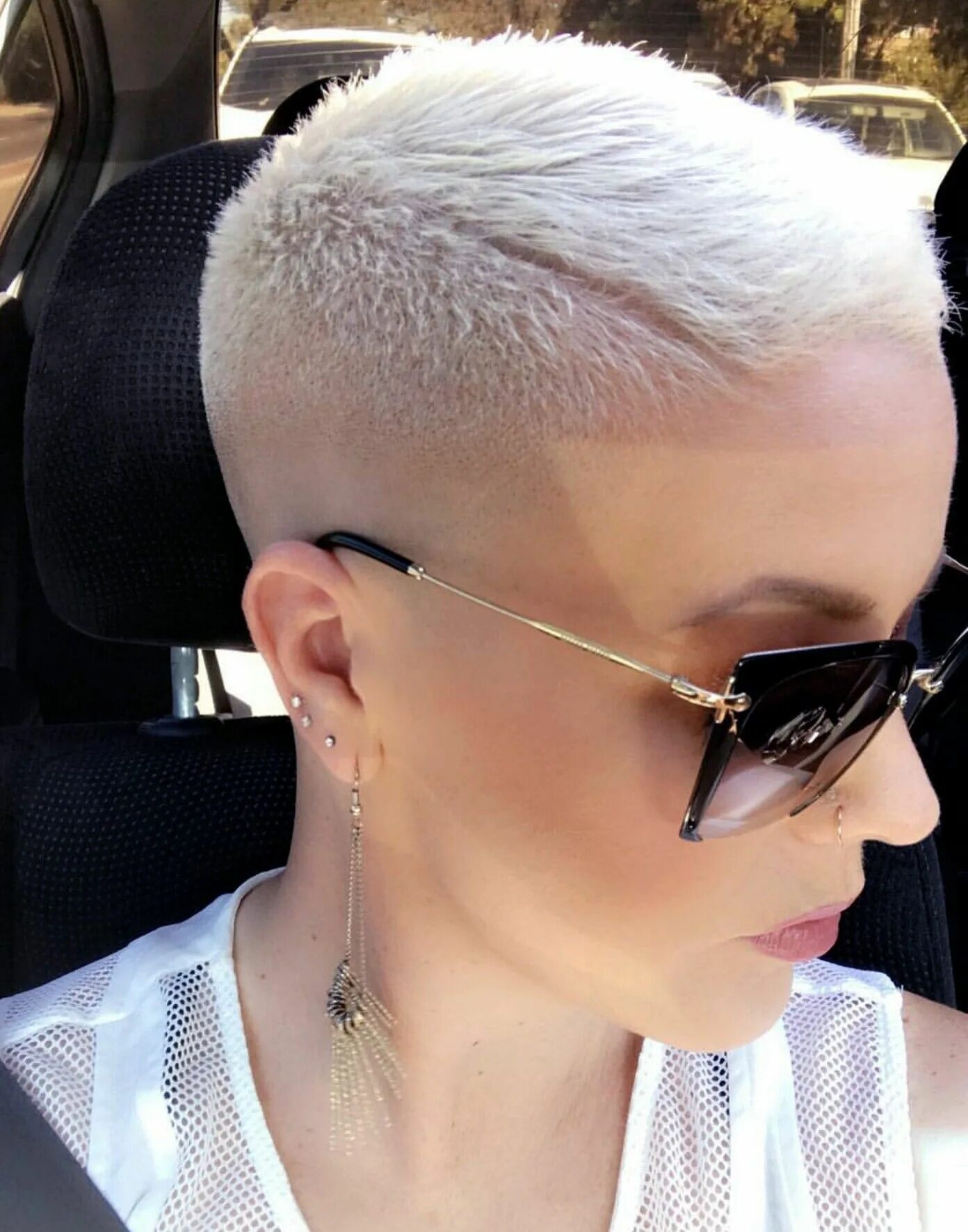 Креативные ультракороткие стрижки фото женские Women Hairstyles Ponytail Shaved hair cuts, Short hair trends, Super short hair