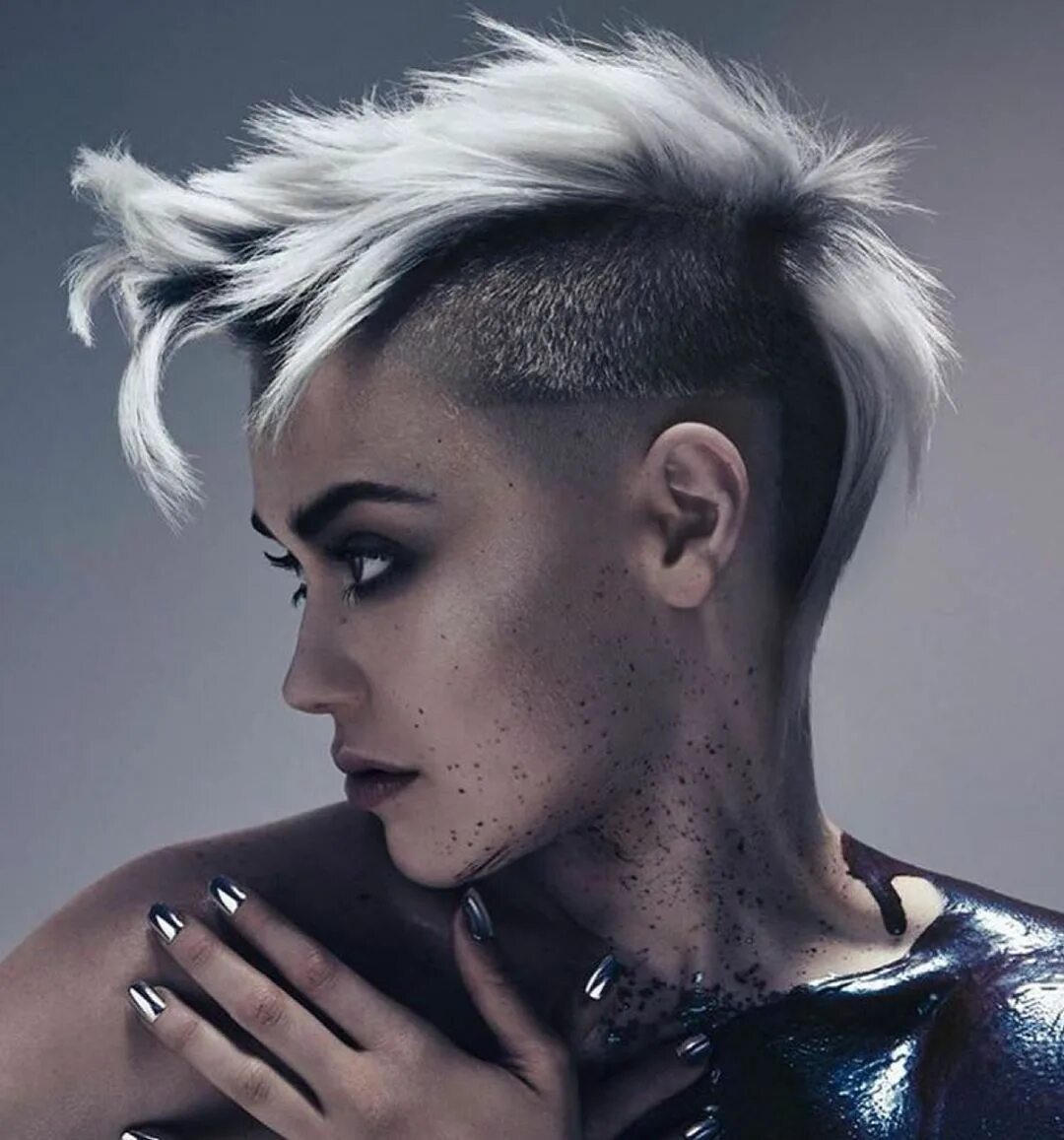 Креативные женские стрижки 2024 30 New Short Hairstyles for 2019 - Bobs and Pixie Haircuts " Pixie Hairstyle Pas