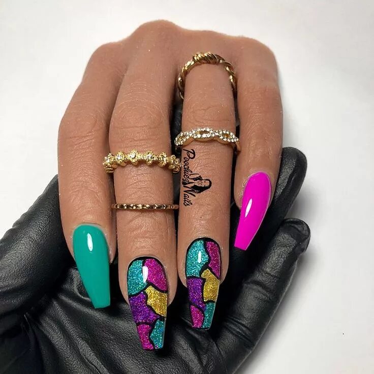 Креативный дизайн ногтей фото PoochiezNails ™ on Instagram: "Here are the Stained Glass nails in the previous 