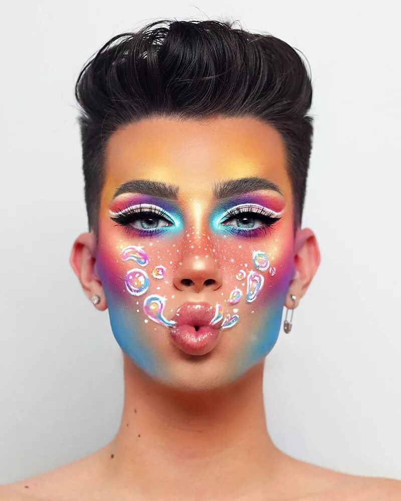 Креативный макияж Makeup is My Palette, My Face is My Canvas: Makeup as Art by James Charles: Idea