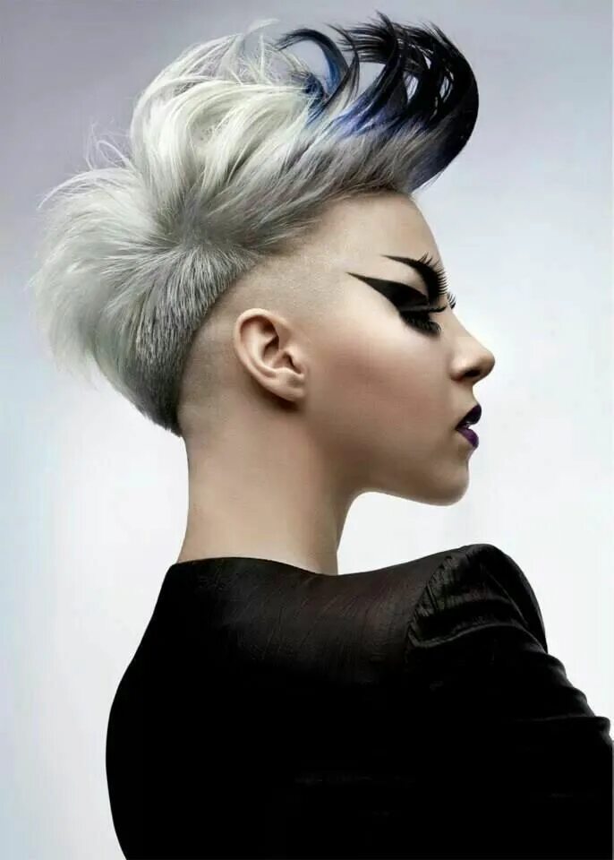 Креативный прически женские Hair spoting Arte dei capelli, Acconciatura corta, Spettacoli capelli