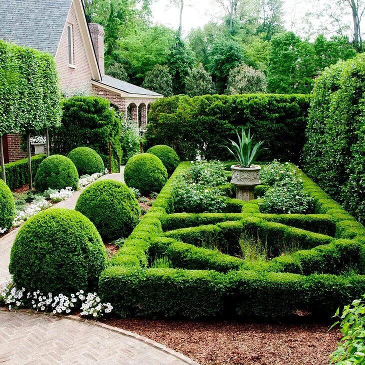 Креативный сад фото private garden in Lexington, Kentucky, by P Allen Smith & Associates Parterre ga
