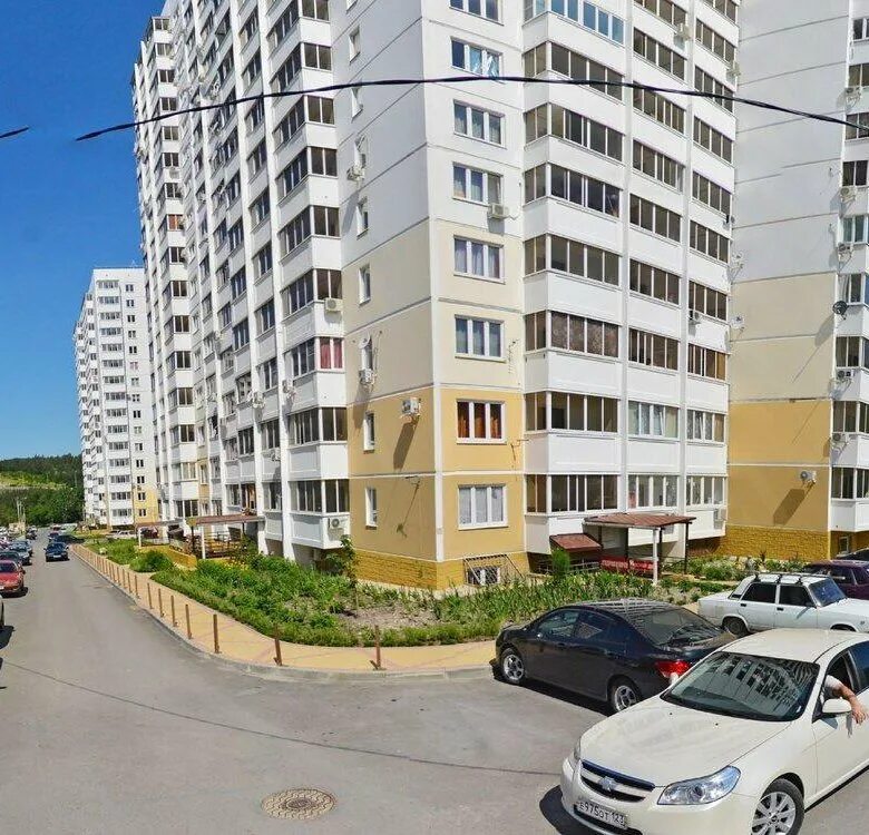 Крэдо ул маршала жукова 1 2 фото Квартира, 1 комната, 37 м² - купить в Геленджике, цена 10 000 руб., продано 28 с