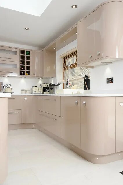 Крем брюле цвет в интерьере кухни фото salon Eve scan coffee colour kitchen cabinets Rejoice widower Picasso