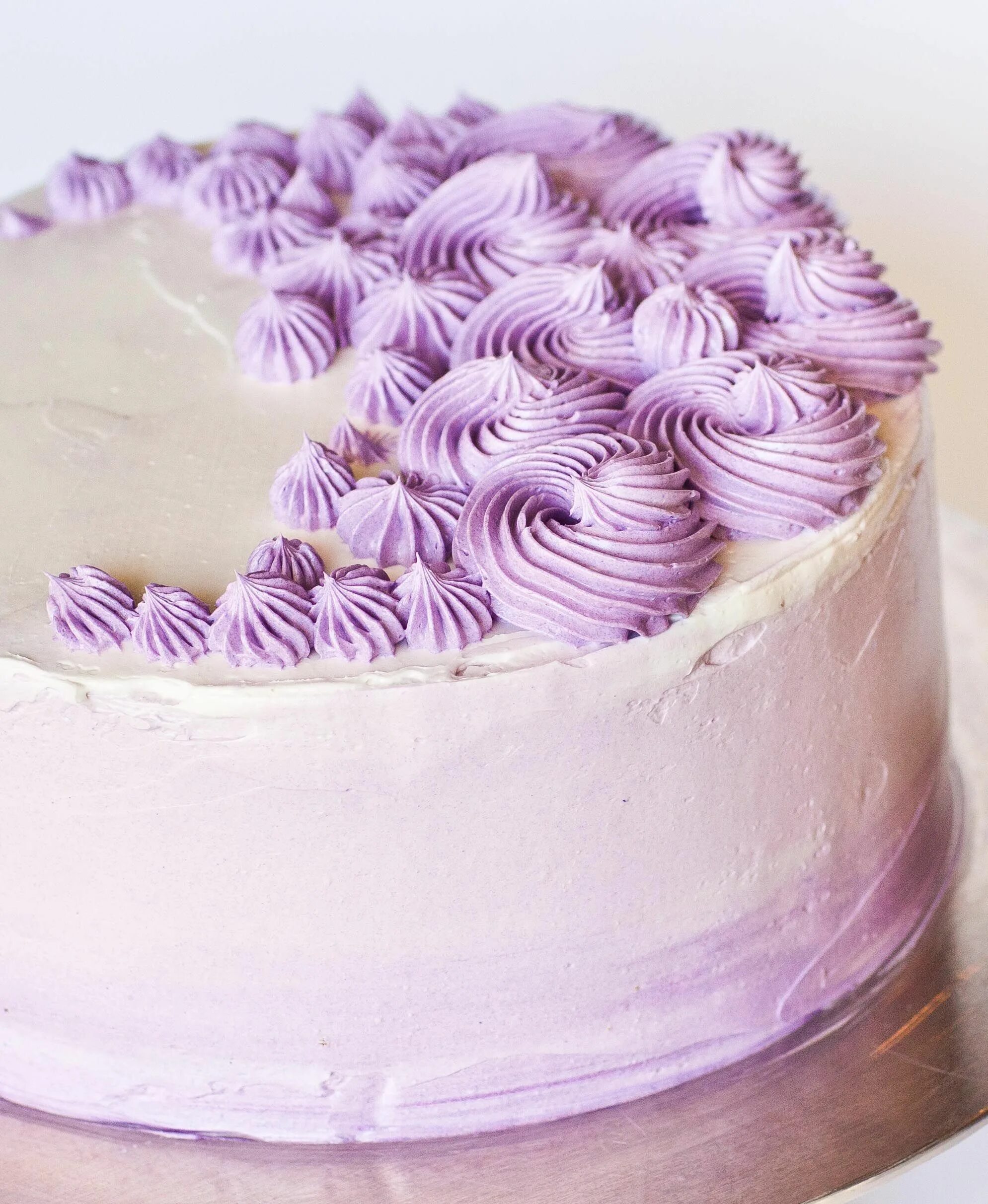 Крем чиз для оформления торта Peach Lavender Cake (video) Recipe Lavender cake, Peach cake, Cake