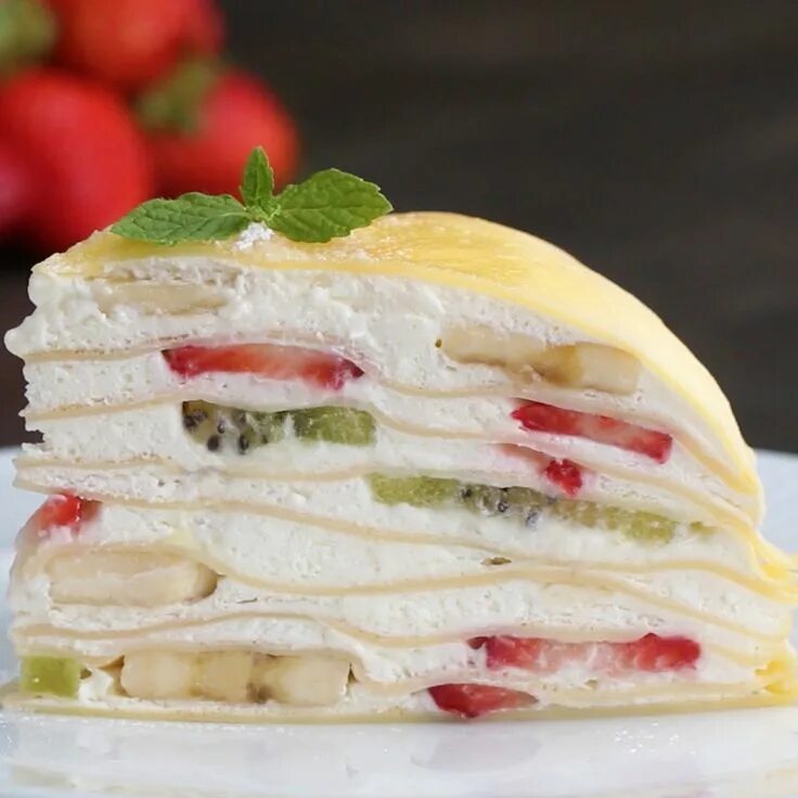 Крем для блинных тортов с фото This Fruit Crepe Cake Will Make You Feel Like You Stepped Into An Adorable Japan