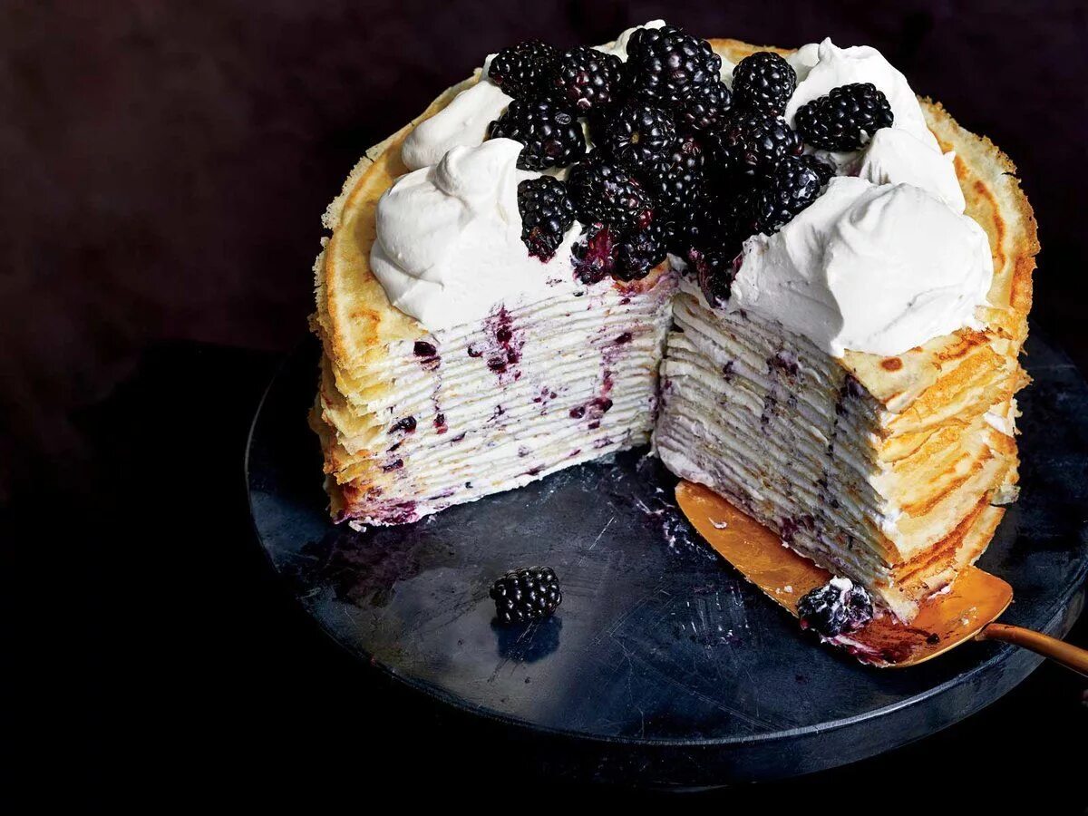Крем для блинных тортов с фото Blackberry and Mascarpone Crêpe Cake Recipe Recipe Mascarpone recipes, Wine reci