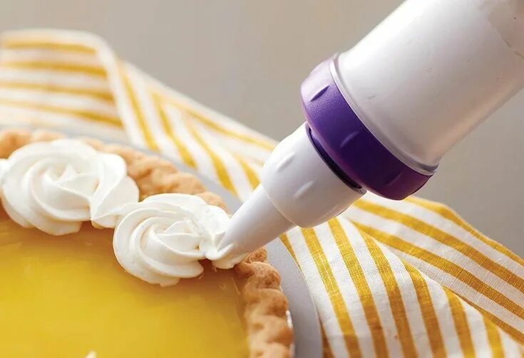 Крем для торта делала фото Как сделать крем для торта - 4 проверенных способа Cake decorating tools, Cake d