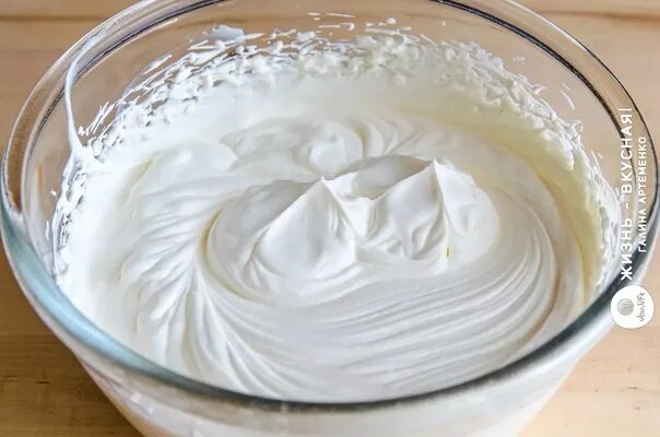 Крем фото рецепт Simple sour cream (thick) The cream and cream should be cold. Ingredients 200 g 