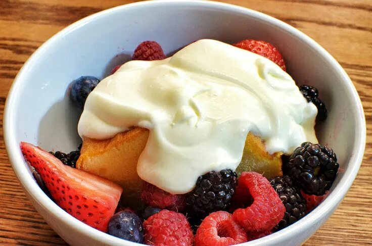 Крем фреш фото Mmm... creme fraiche Desserts, Meals for four, Recipes