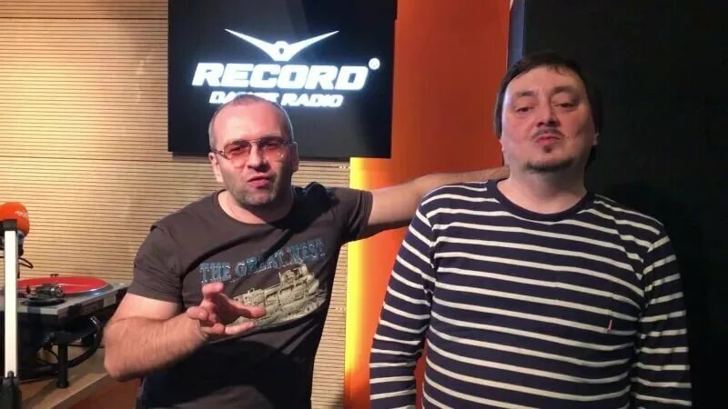 Крем хруст шоу ведущие фото с именами Радио лечит Музыка нас связала Дзен