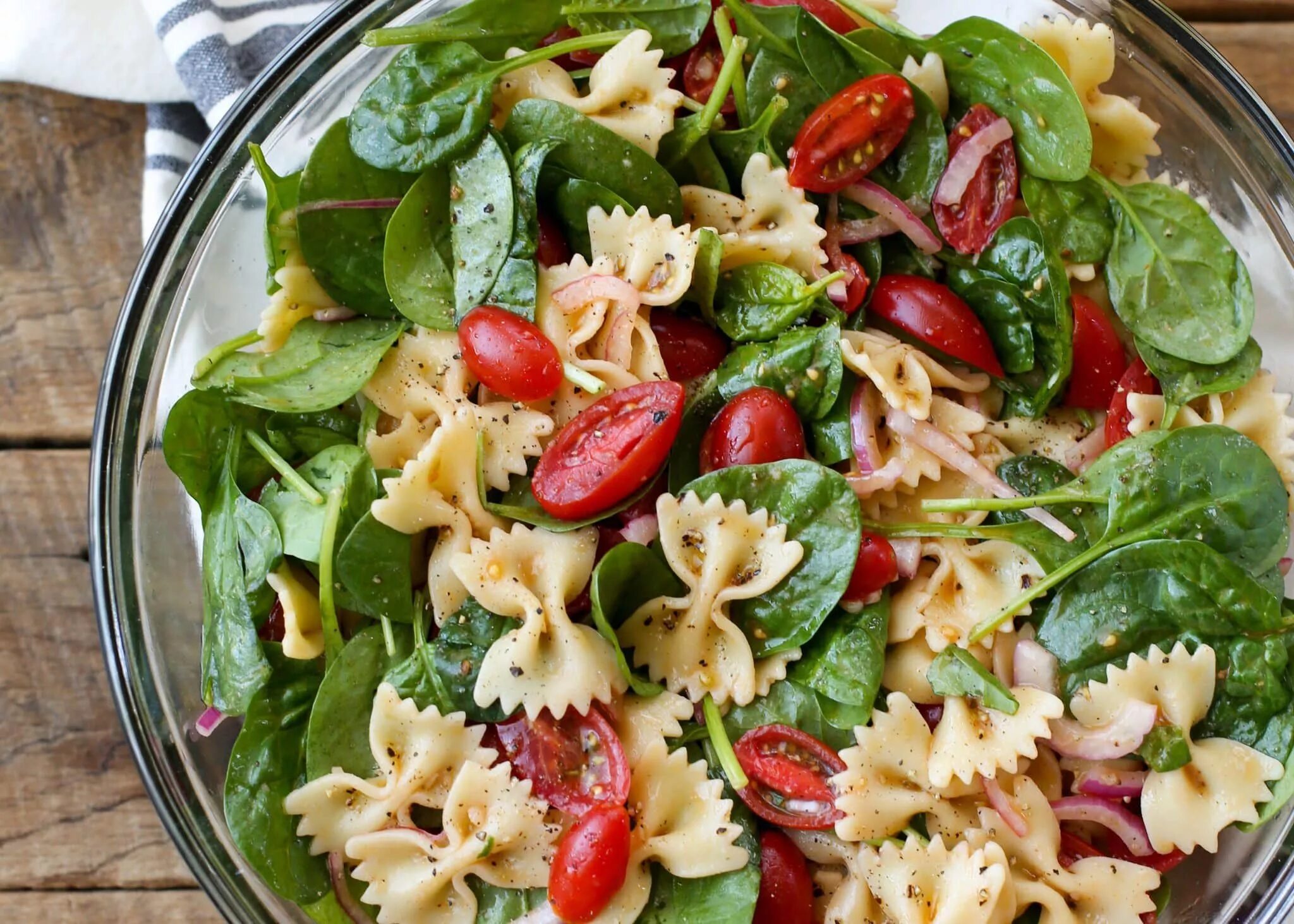 Крем салат фото Spinach pasta salad Pasta salad with spinach, Pasta salad recipes, Pasta salad i