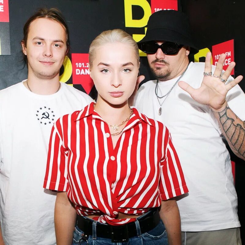 Крем сода группа состав фото CREAM SODA написали новый хит в студии утреннего шоу на DFM Station.ru