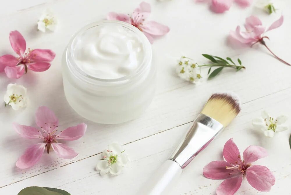Крема косметика фото The ultimate guide to transitioning to a vegan beauty routine Luxury Lifestyle M