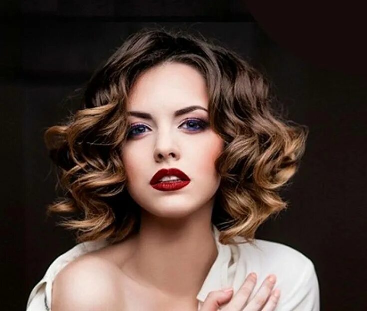 Крупные локоны на короткие волосы фото Пин на доске Hairstyle Укладка коротких волос, Женские прически, Короткие причес