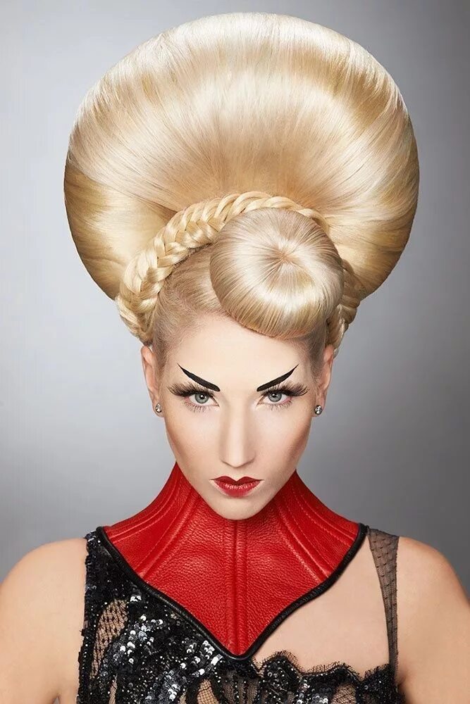 Крупные прически Pin de Fantasy en Cortes , hair y peinadas con recogidos Peinados, Peinados extr