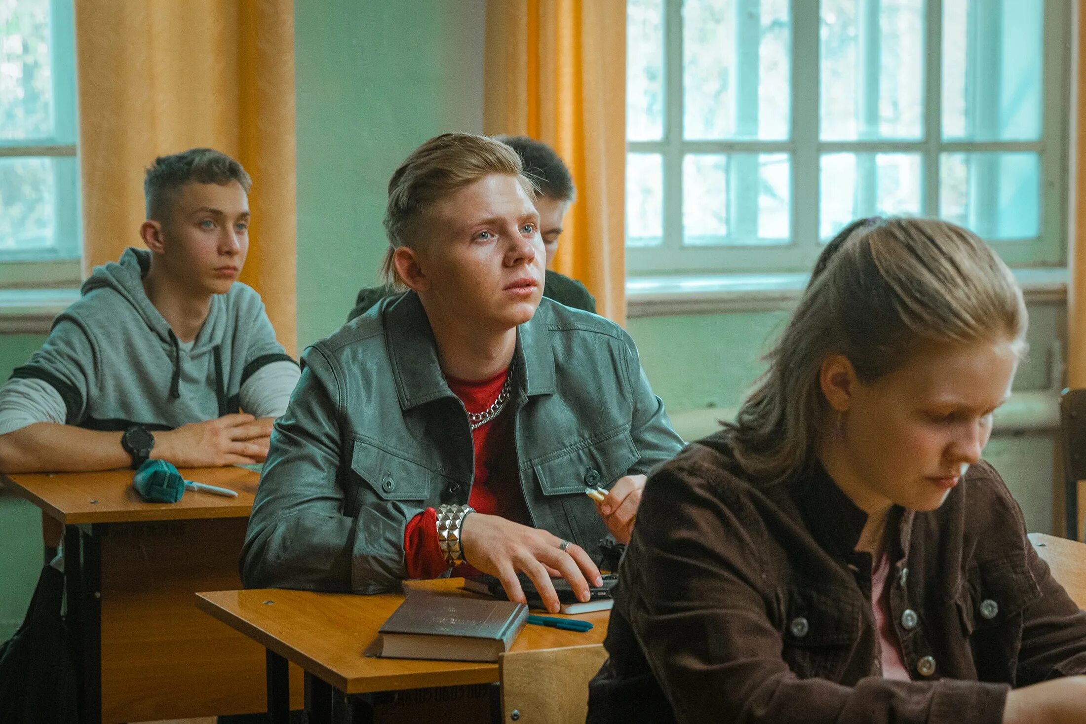 Крутая перемена актеры фото Никита Ефремов и Ольга Медынич сыграют в новом сериале "Крутая перемена" - Росси