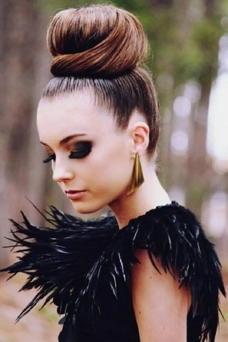 Крутая прическа женская Coiffure Nouvel An : 20 idées chic à copier pour votre soirée du Réveillon! Hair
