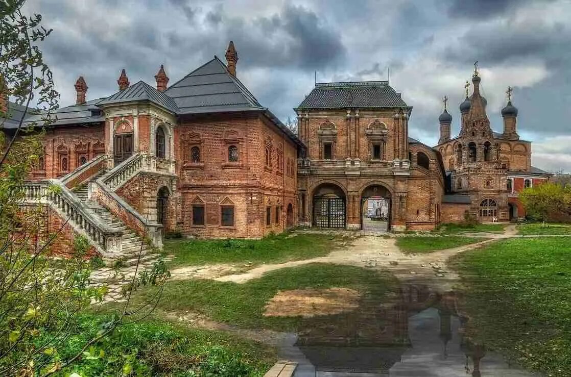Крутицкое патриаршее подворье крутицкая ул 8 фото Церкви передано одно из зданий Крутицкого Подворья в Москве Финансово-хозяйствен
