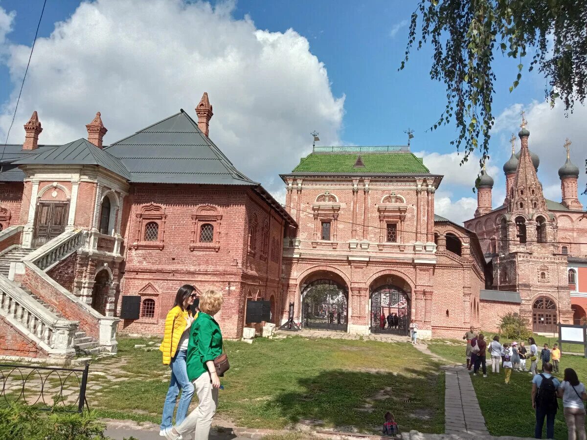 Крутицкое патриаршее подворье крутицкая ул 8 фото Крутицкое подворье Бонифация Дзен