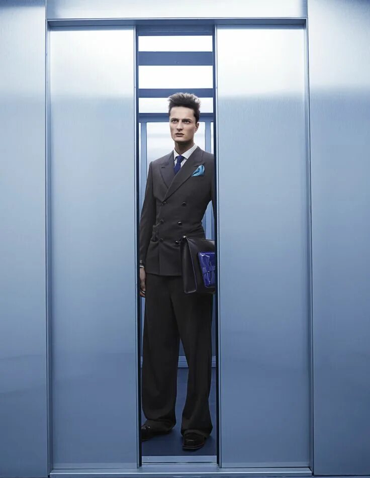 Крутое фото в лифте Elevator Fashion photography poses, Fashion photography inspiration, Men photogr