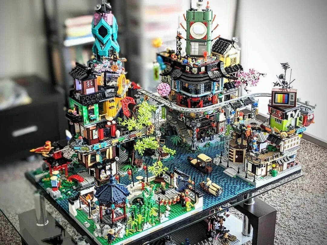 Крутое лего фото Samurai XY on Instagram: "The monorail station of my Ninjago City is still a wor