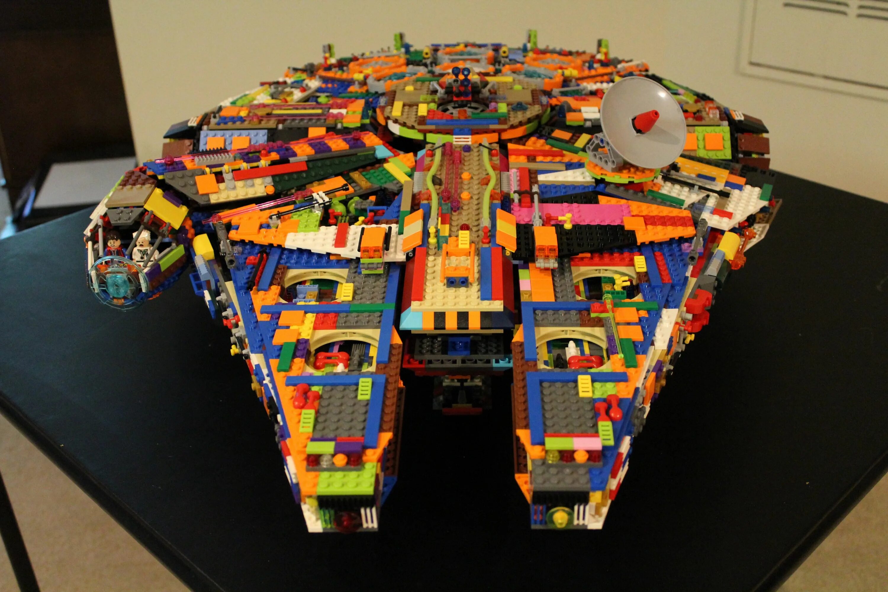 Крутое лего фото My multicolored LEGO UCS Millennium Falcon Chris the turtle Millennium falcon to