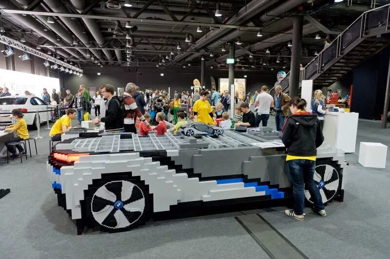 Крутое лего фото BMW i8 hybrid из конструктора LEGO (7 фото)