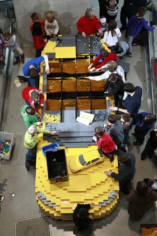 Крутое лего фото Самый большой BMW X1, собранный из элементов LEGO BMW Club