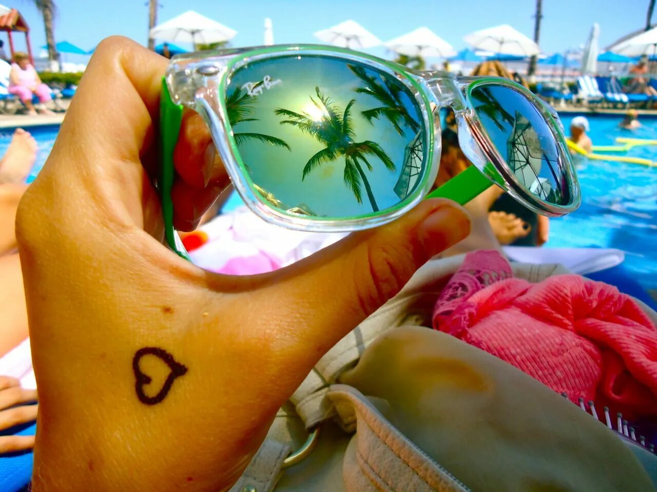 Крутое летнее фото Pin by Jessi Boyce on Pik-CH-ers Cute sunglasses, Summer of love, Summer icon
