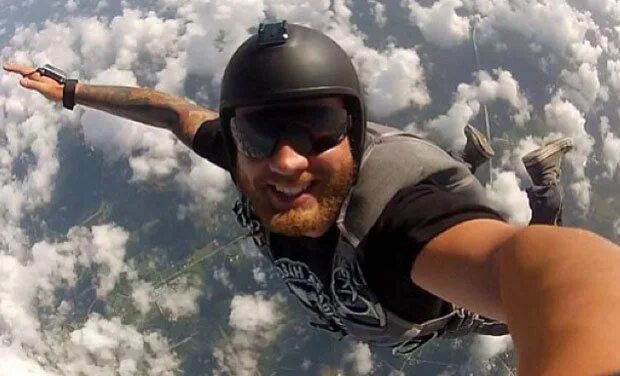 Крутое селфи фото 21. La selfie de un paracaidista Selfie, Duck face, Skydiving pictures