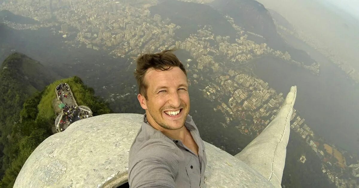 Крутое селфи фото Christ The Redeemer Selfie By Lee Thompson Is The Selfie To End All Selfies Huff