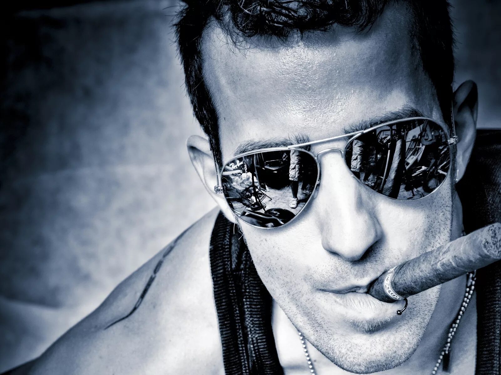 Крутой чувак фото Wallpaper Men Glasses 1600x1200
