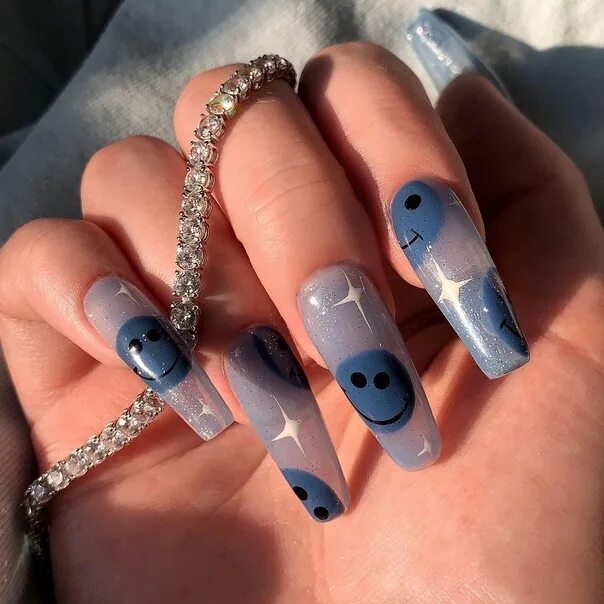 Крутой дизайн ногтей #рисунок@your_favorite_manicure AESTHETICS OF MANICURE ВКонтакте
