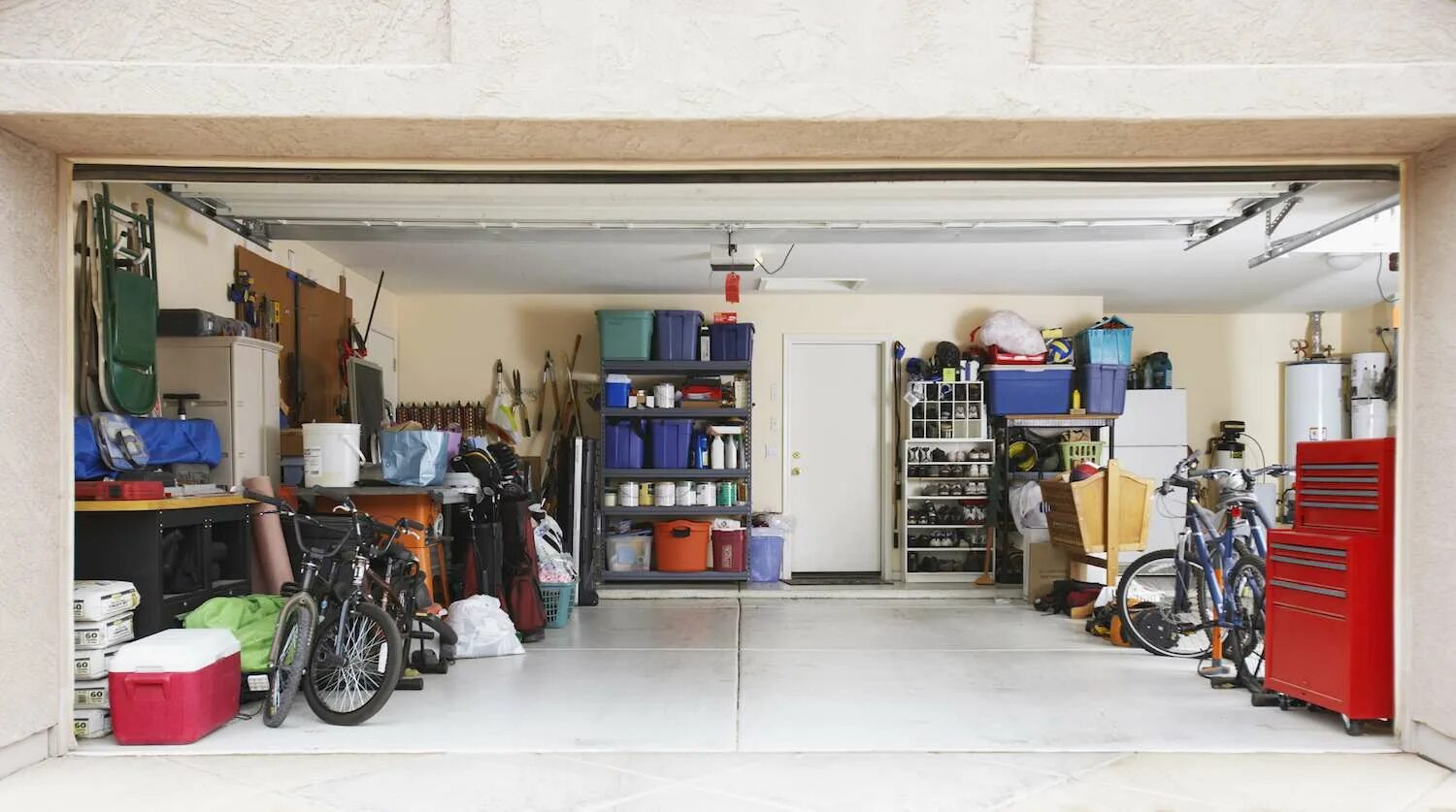Крутой гараж внутри фото How to Level a Garage Floor