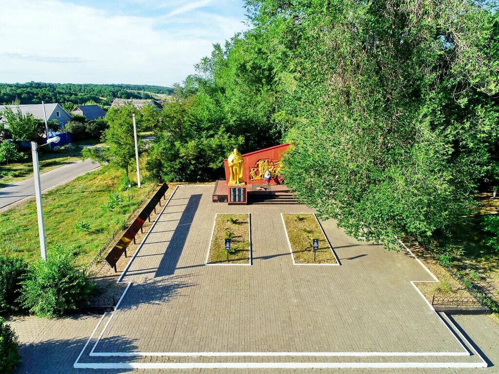 Крутой лог белгородский район фото улиц Братская могила советских воинов, погибших в боях с фашистскими захватчиками, па