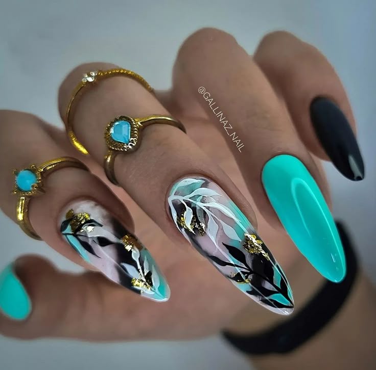 Крутой маникюр 2024 новинки осень #FierceNails #Naildesigns #fyp Gel nails, Boho nails, Nails design with rhinesto