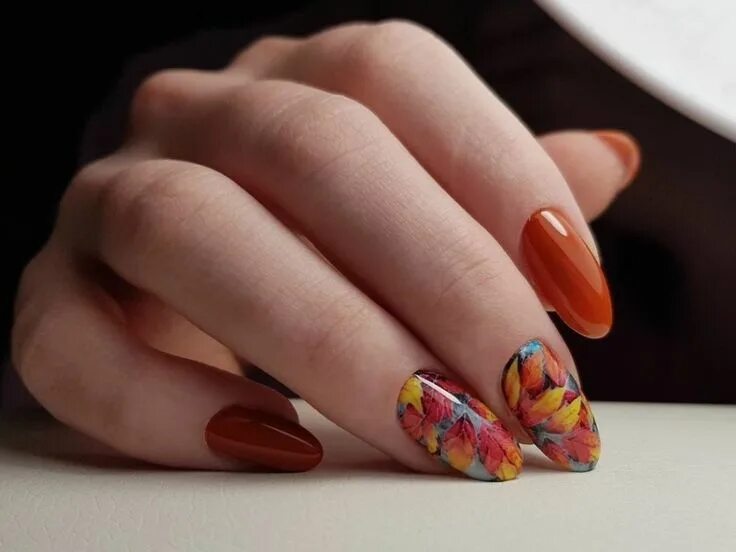 Крутой маникюр осень 2024 Pin by Светлана Солодченко on Маникюр Fall leaves nail art, Short nail designs, 
