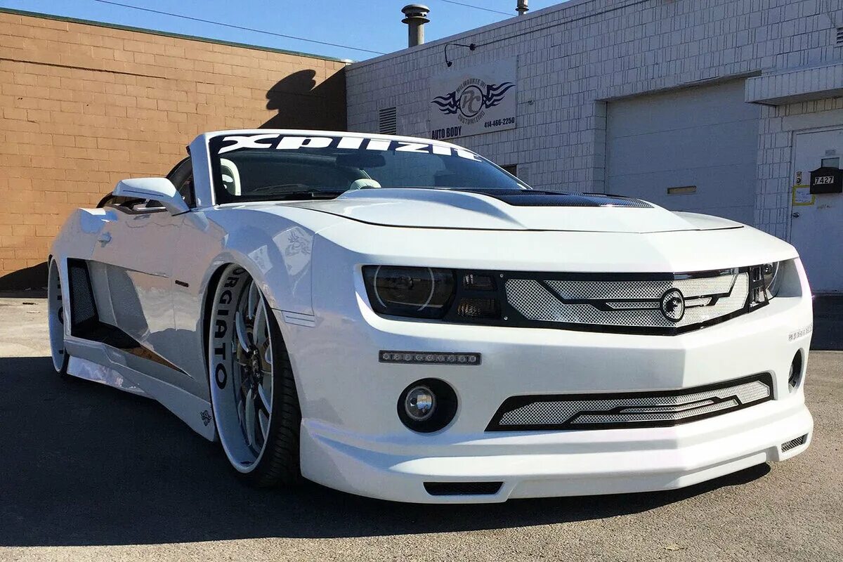 Крутой тюнинг фото Космический тюнинг Chevrolet Camaro в стиле Звездных войн Автострастный Дзен