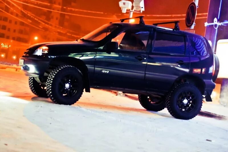 Крутой тюнинг шевроле нива Черно-синий фотосет=) - Chevrolet Niva, 1,7 л, 2007 года фотография DRIVE2
