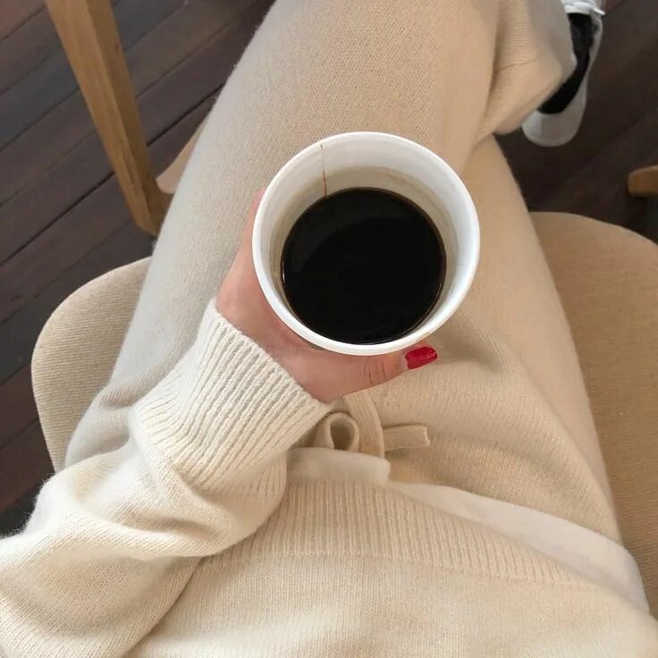 Кружка кофе реальное фото Fashion Coffee and books, Coffee photography, Coffee quotes